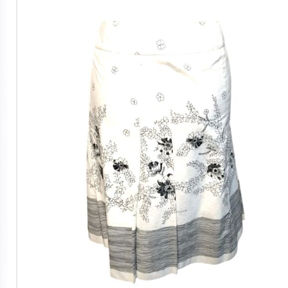 Ann Taylor Loft Skirt Size 6 - Picture 2 of 4